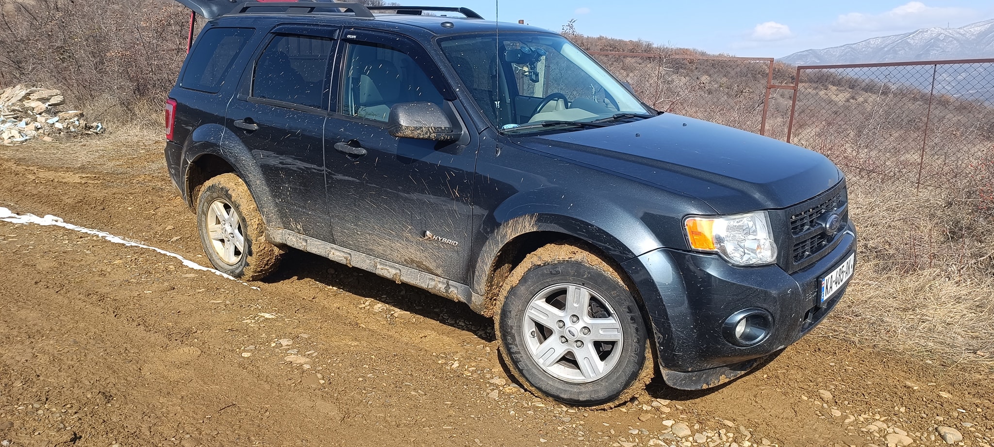 Ford Escape Hybrid ფოტო 5